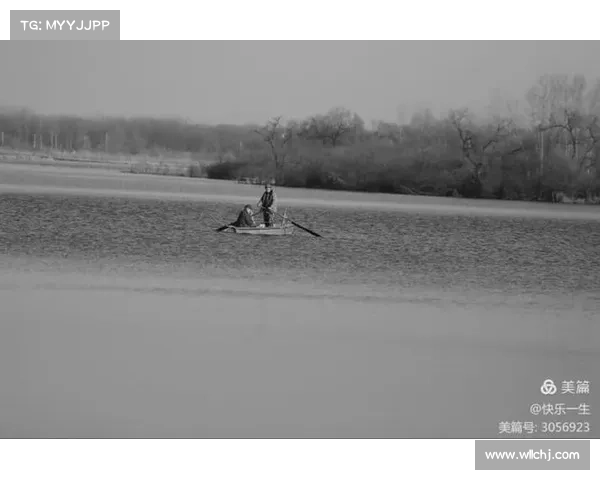 冬季湖畔旅行中的不为人知的美丽与秘密探秘之旅