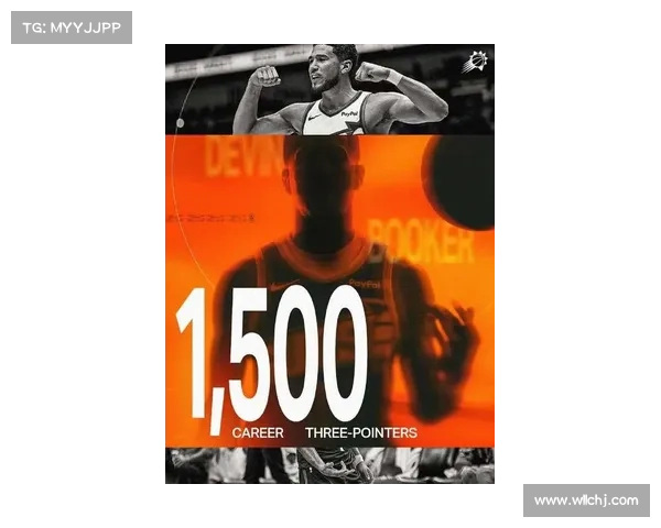 德文·布克职业生涯飞跃不断突破 成为NBA顶尖球员的蜕变之路